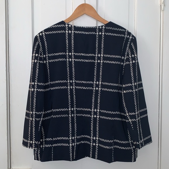 EVAN PICONE NAVY AND WHITE WINDOWPANE COLLARLESS BLAZER - Picture 5 of 8